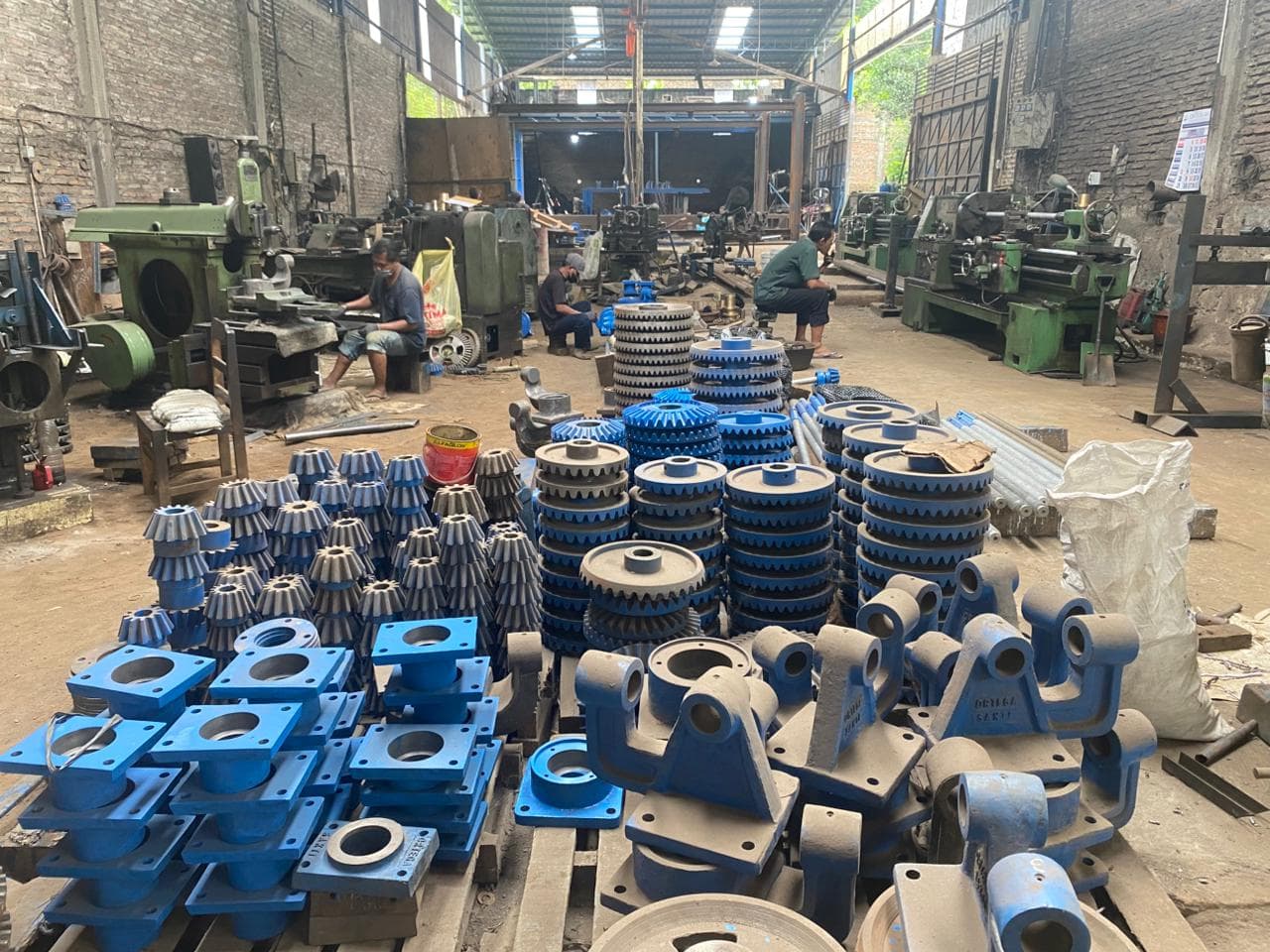 Professional workshop manufacturing and metal casting